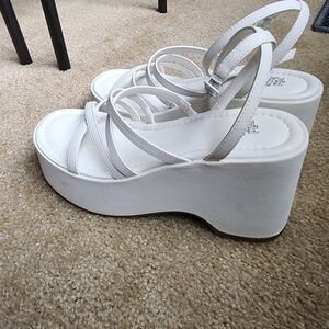 Wild Fable Liza platform wedge sandal size 9